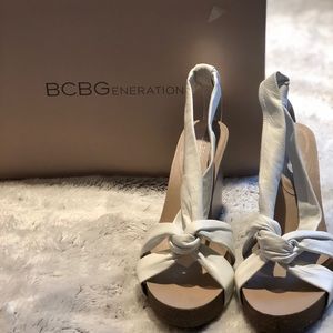 BCBG wood wedge sling back womens SIZE